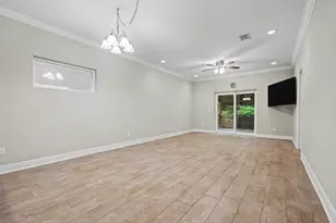 490 Soundview Ct, Mary Esther, FL 32569 - Photo 15