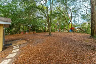 211 20th St, Niceville, FL 32578 - Photo 35