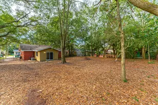 211 20th St, Niceville, FL 32578 - Photo 37