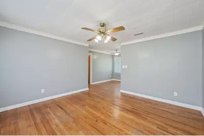 321 Washington Avenue, Valparaiso, FL 32580 - Photo 9
