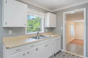 321 Washington Ave, Valparaiso, FL 32580 - Photo 15