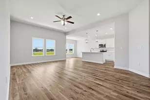 6114 Mildreds Wy, Crestview, FL 32539 - Photo 11