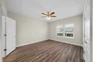338 Date Palm Ln, Freeport, FL 32439 - Photo 17