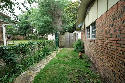 319 NW Briarwood Circle, Fort Walton Beach, FL 32548 - Photo 39