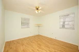 319 NW Briarwood Circle, Fort Walton Beach, FL 32548 - Photo 15