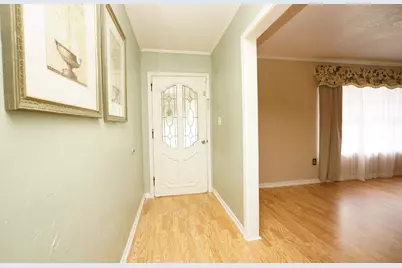 319 NW Briarwood Circle, Fort Walton Beach, FL 32548 - Photo 5