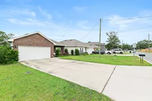 354 Fir Ave, Niceville, FL 32578 - Photo 47