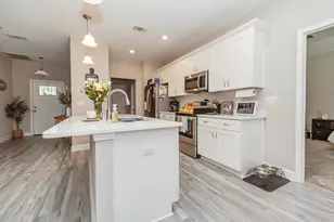 1512 Long Needle Ct, Baker, FL 32531 - Photo 9