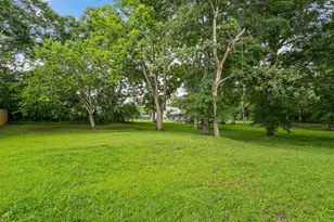 8090 3rd St, Laurel Hill, FL 32567 - Photo 33