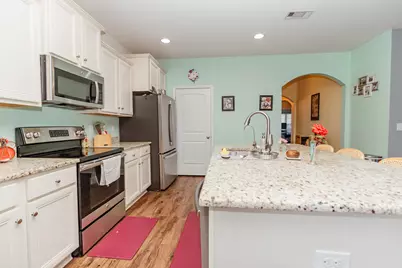 668 Teal Street, Crestview, FL 32539 - Photo 9