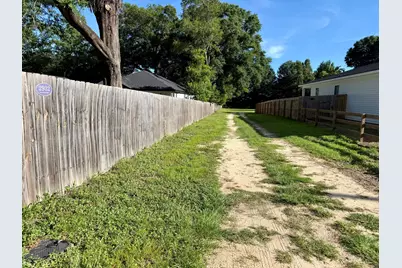 2932 McCarty Avenue, Crestview, FL 32539 - Photo 3