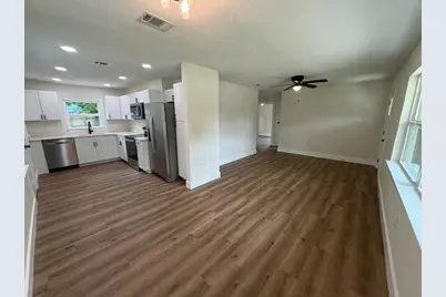 197 W North Avenue, Crestview, FL 32536 - Photo 5