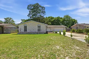 305 St Andrews Dr, Niceville, FL 32578 - Photo 5