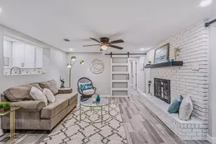 139 NW Robinwood Dr, Fort Walton Beach, FL 32548 - Photo 31