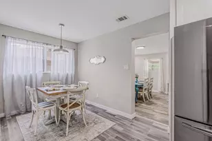 139 NW Robinwood Dr, Fort Walton Beach, FL 32548 - Photo 9