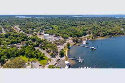 834 Bayshore Drive, Niceville, FL 32578 - Photo 25