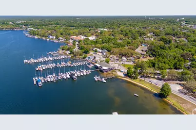 834 Bayshore Drive, Niceville, FL 32578 - Photo 21