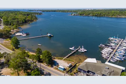 834 Bayshore Drive, Niceville, FL 32578 - Photo 37