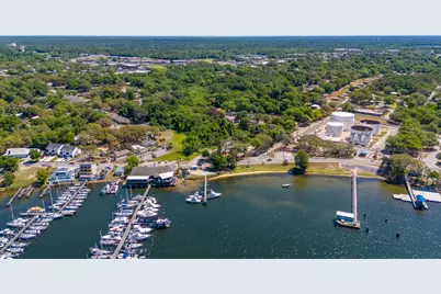 834 Bayshore Drive, Niceville, FL 32578 - Photo 23