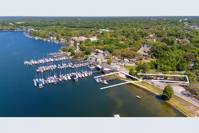 834 Bayshore Drive, Niceville, FL 32578 - Photo 11
