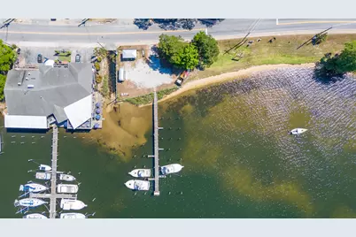 834 Bayshore Drive, Niceville, FL 32578 - Photo 29