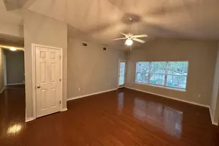 1501 N Partin Dr, Niceville, FL 32578 - Photo 3