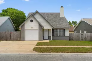 608 Drakes Landing, Mary Esther, FL 32569 - Photo 1