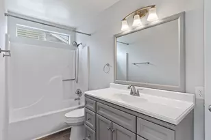 608 Drakes Landing, Mary Esther, FL 32569 - Photo 17
