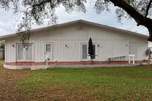 121 NW Jet Dr, Fort Walton Beach, FL 32548 - Photo 3