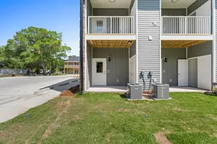 912 Barrow St, Fort Walton Beach, FL 32547 - Photo 27
