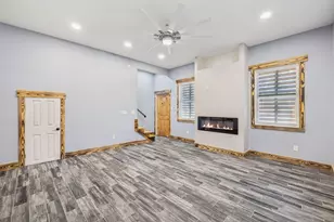 981 E Chestnut Ave, Crestview, FL 32539 - Photo 23