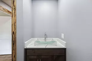 981 E Chestnut Ave, Crestview, FL 32539 - Photo 15
