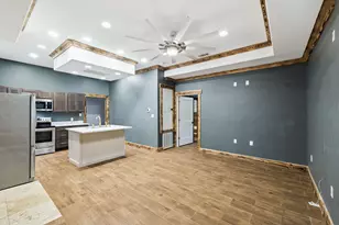 981 E Chestnut Ave, Crestview, FL 32539 - Photo 9