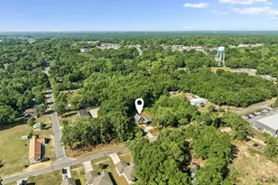 981 E Chestnut Ave, Crestview, FL 32539 - Photo 47