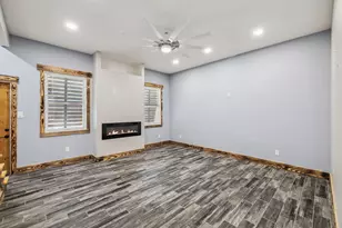 981 E Chestnut Ave, Crestview, FL 32539 - Photo 21
