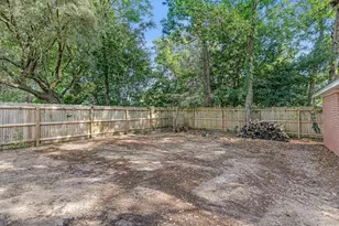 10008 Calle De Palencia, Navarre, FL 32566 - Photo 17