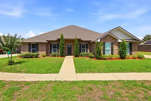 2892 Chancery Ln, Crestview, FL 32539 - Photo 1