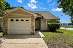 697 Ferguson Dr, Fort Walton Beach, FL 32547 - Photo 1