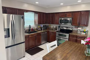402 Sandy Ridge Cir, Mary Esther, FL 32569 - Photo 3