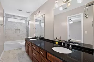 402 Sandy Ridge Cir, Mary Esther, FL 32569 - Photo 17