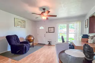320 Stacy Circle, Fort Walton Beach, FL 32548 - Photo 3