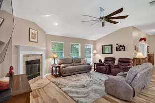 5785 Tiger Woods Dr, Milton, FL 32570 - Photo 17