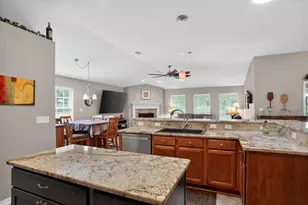 5785 Tiger Woods Dr, Milton, FL 32570 - Photo 15