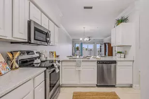 7 Laguna St, Fort Walton Beach, FL 32548 - Photo 9