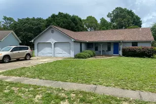 113 E Walker Circle, Crestview, FL 32539 - Photo 1