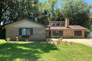 605 Sailboat Dr, Niceville, FL 32578 - Photo 1