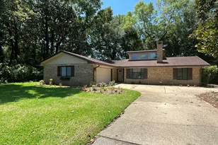 605 Sailboat Dr, Niceville, FL 32578 - Photo 1