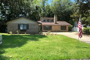 605 Sailboat Dr, Niceville, FL 32578 - Photo 1