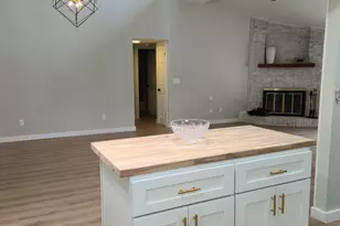 605 Sailboat Dr, Niceville, FL 32578 - Photo 11