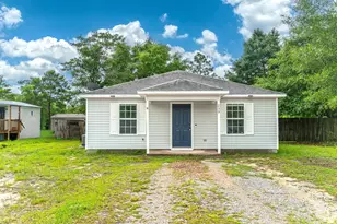 259 W Cypress Ave, Defuniak Springs, FL 32433 - Photo 1